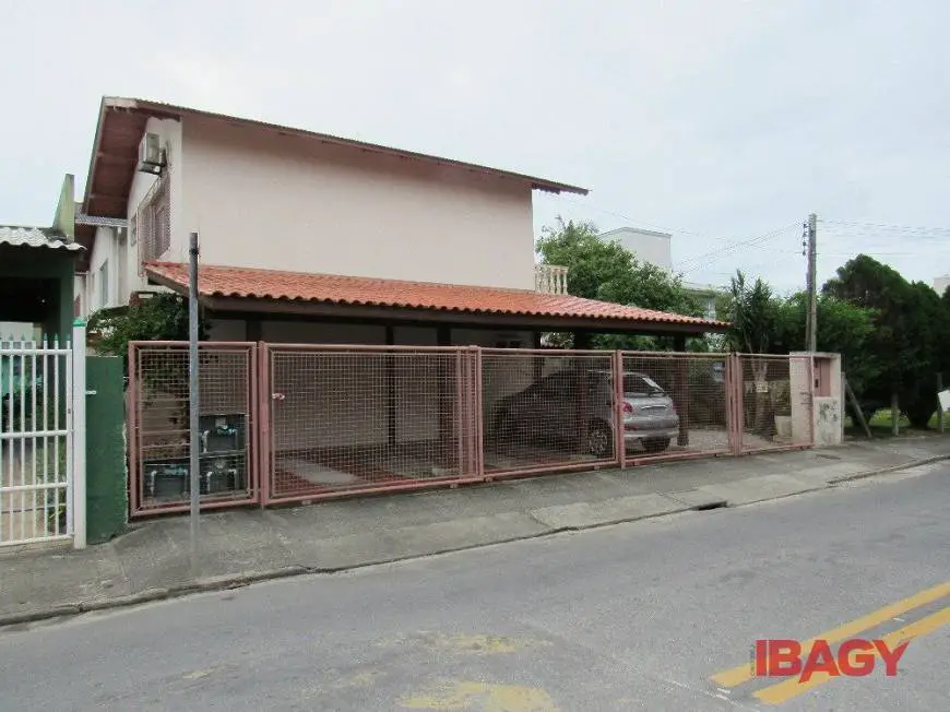 Foto 1 de Apartamento com 4 Quartos para alugar, 105m² em Canasvieiras, Florianópolis