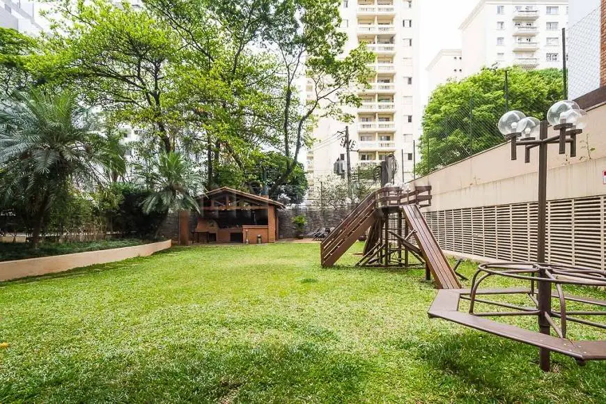 Foto 2 de Apartamento com 4 Quartos à venda, 144m² em Moema, São Paulo
