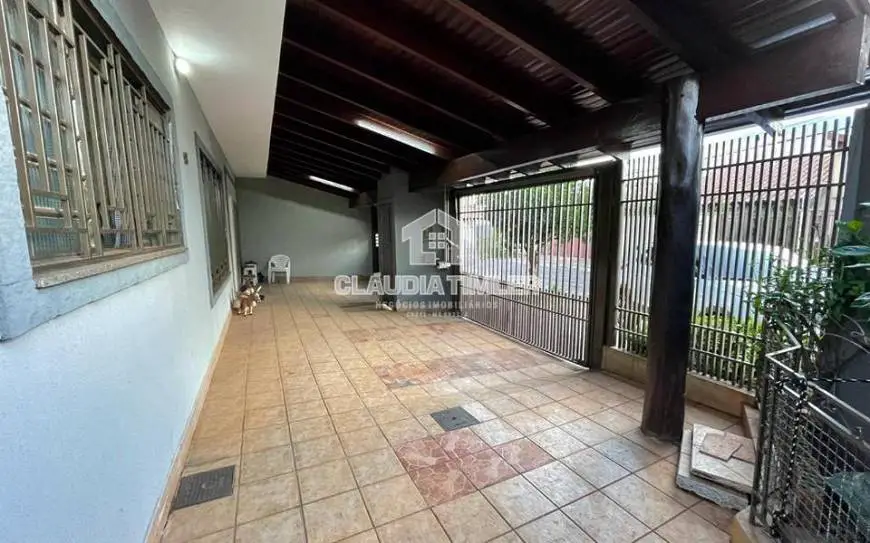 Foto 3 de Casa com 2 Quartos para alugar, 200m² em Caranda Bosque, Campo Grande