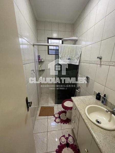 Foto 5 de Casa com 2 Quartos para alugar, 200m² em Caranda Bosque, Campo Grande