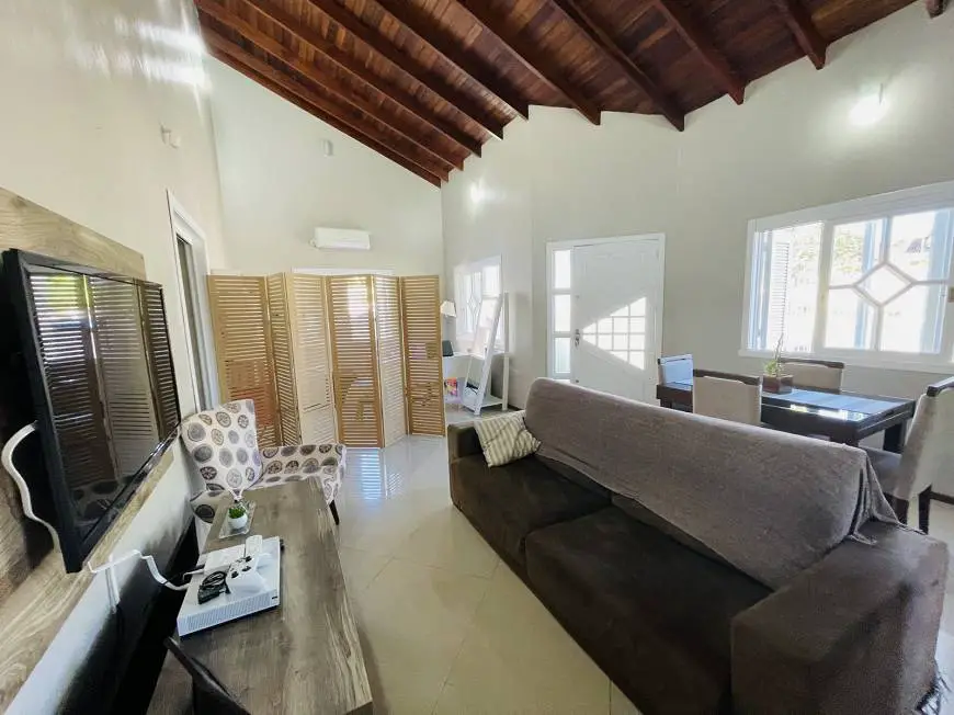 Foto 2 de Casa com 2 Quartos à venda, 146m² em Santo André, São Leopoldo