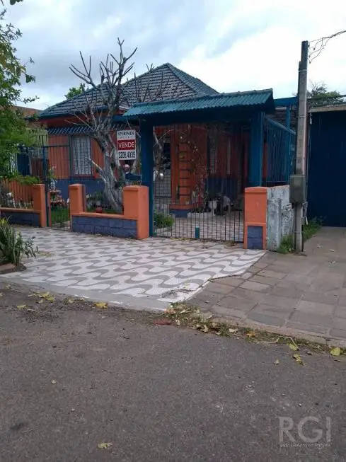 Foto 1 de Casa com 3 Quartos à venda, 90m² em Floresta, Porto Alegre
