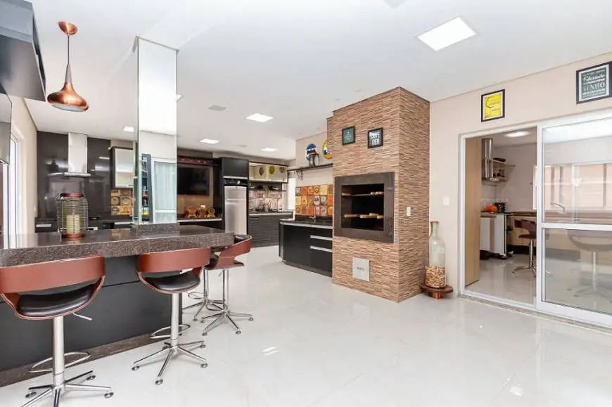 Foto 1 de Casa de Condomínio com 4 Quartos à venda, 290m² em Santa Felicidade, Curitiba