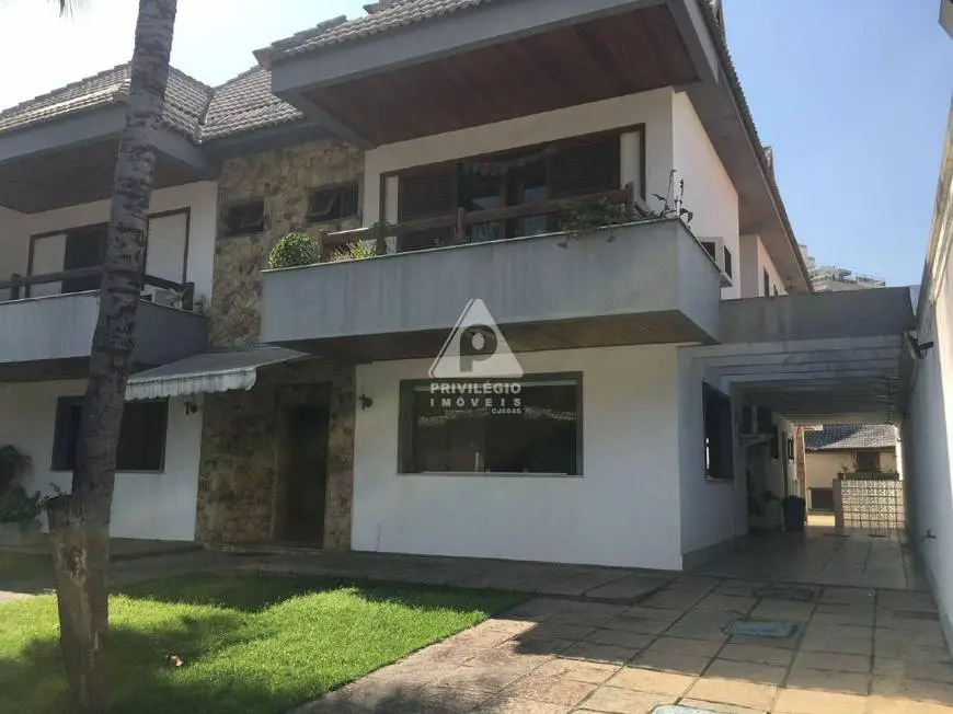 Foto 2 de Casa de Condomínio com 5 Quartos à venda, 6500025m² em Barra da Tijuca, Rio de Janeiro