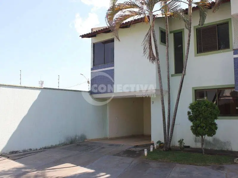 Foto 1 de Casa de Condomínio com 5 Quartos à venda, 130m² em Santa Genoveva, Goiânia
