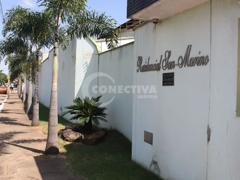 Foto 2 de Casa de Condomínio com 5 Quartos à venda, 130m² em Santa Genoveva, Goiânia