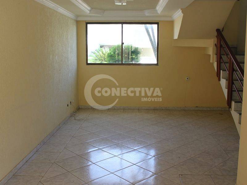 Foto 4 de Casa de Condomínio com 5 Quartos à venda, 130m² em Santa Genoveva, Goiânia