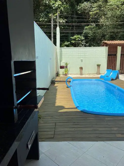 Foto 3 de Sobrado com 4 Quartos para alugar, 150m² em Praia de Juquehy, São Sebastião