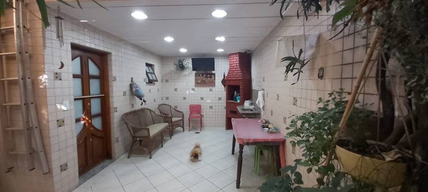 Foto 1 de Sobrado com 4 Quartos à venda, 185m² em Vila Anhanguera, São Paulo