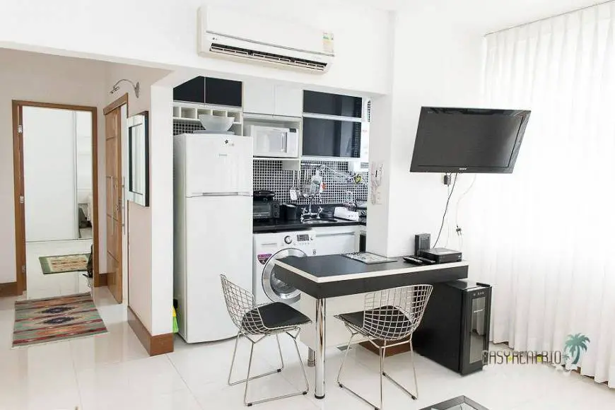 Foto 3 de Apartamento com 1 Quarto para alugar, 50m² em Leblon, Rio de Janeiro
