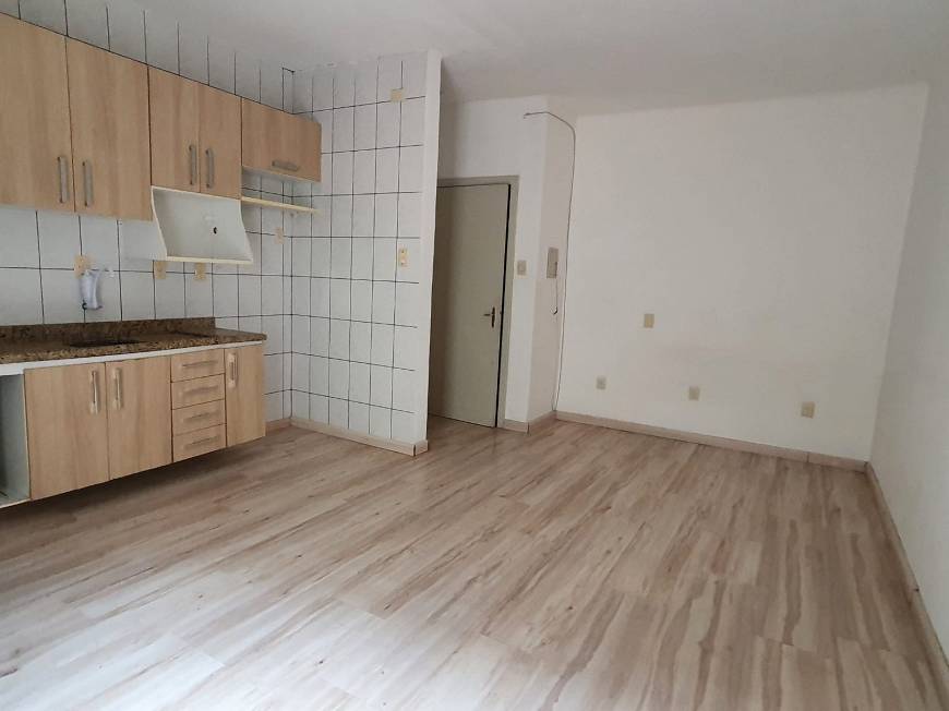 Foto 4 de Apartamento com 1 Quarto para alugar, 28m² em Santana, Porto Alegre