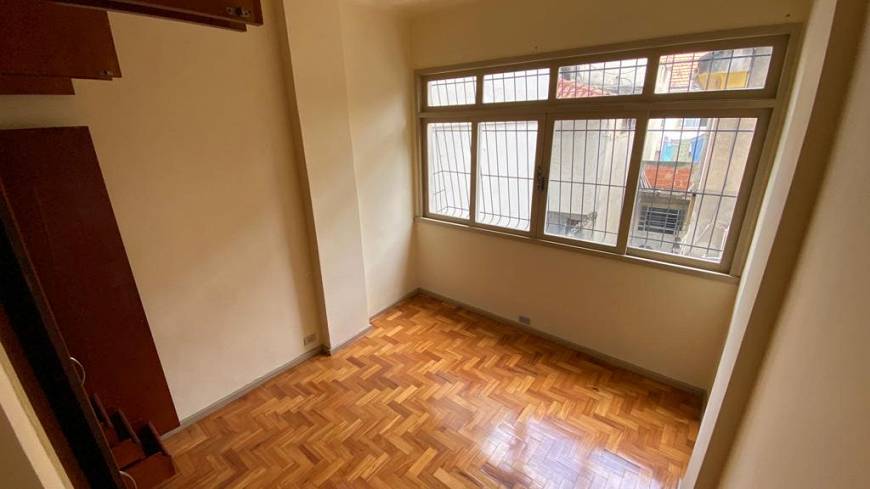 Foto 2 de Apartamento com 2 Quartos para alugar, 75m² em Tijuca, Rio de Janeiro
