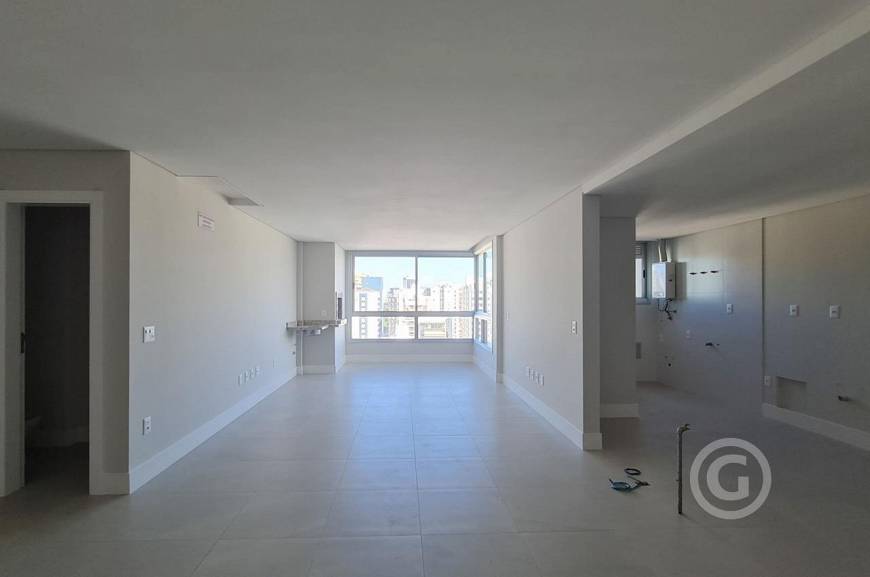 Foto 1 de Apartamento com 3 Quartos à venda, 132m² em Centro, Florianópolis