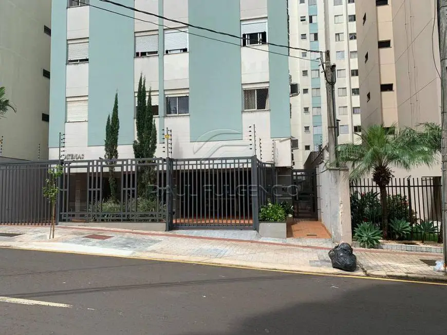Foto 1 de Apartamento com 3 Quartos para alugar, 66m² em Centro, Londrina
