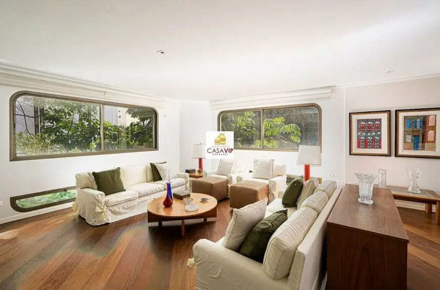 Foto 4 de Apartamento com 4 Quartos à venda, 250m² em Jardim Europa, São Paulo