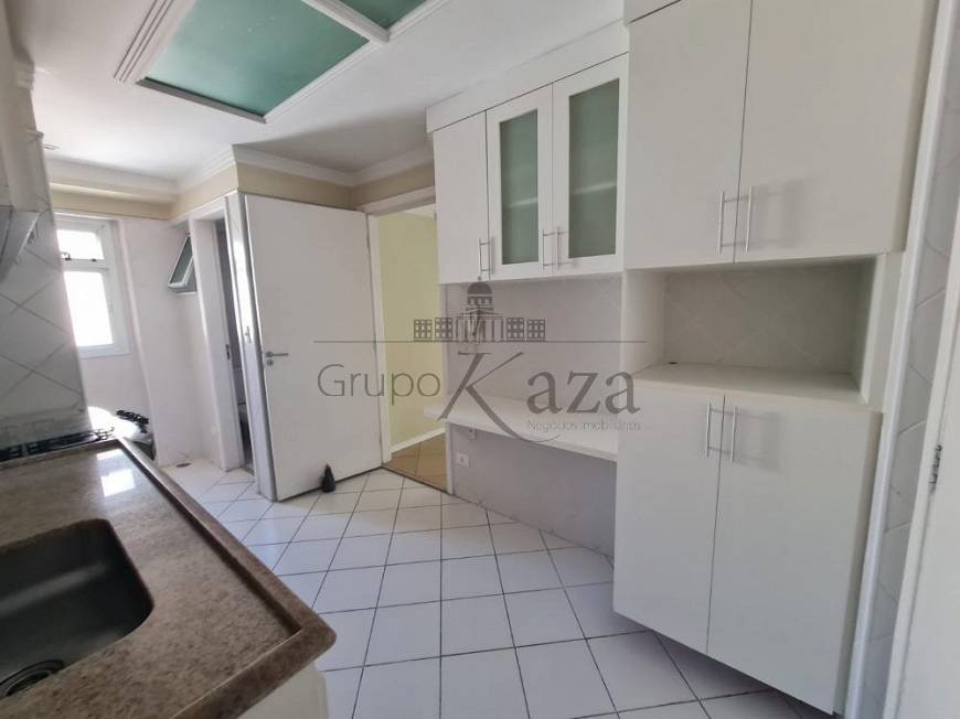 Foto 1 de Apartamento com 4 Quartos para alugar, 96m² em Parque Residencial Aquarius, São José dos Campos