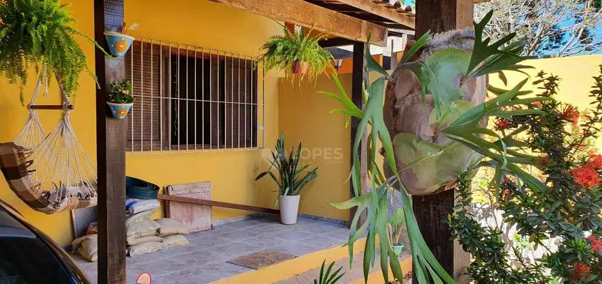 Foto 1 de Casa com 2 Quartos à venda, 260m² em Itaipu, Niterói