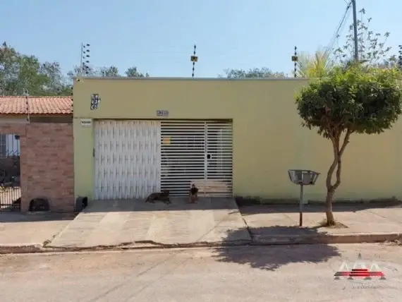 Foto 2 de Casa com 2 Quartos à venda, 120m² em Recanto dos Pássaros, Cuiabá