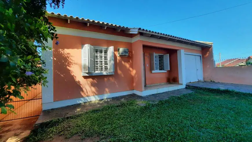 Foto 1 de Casa com 3 Quartos à venda, 79m² em Jardim dos Lagos, Guaíba