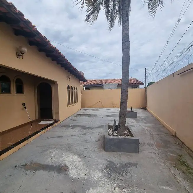 Foto 4 de Casa com 3 Quartos à venda, 300m² em Nossa Senhora Aparecida, Cuiabá