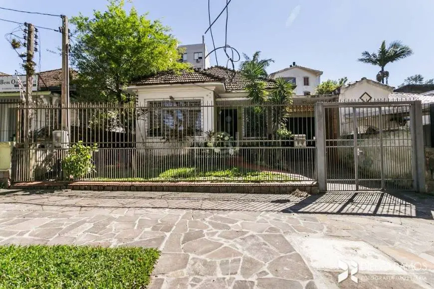 Foto 1 de Casa com 3 Quartos à venda, 198m² em Petrópolis, Porto Alegre