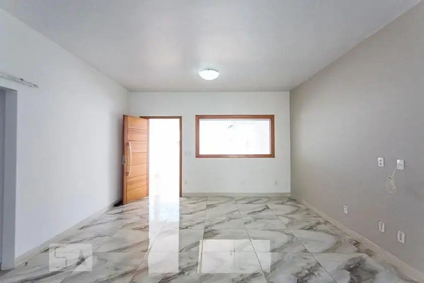 Foto 5 de Casa com 3 Quartos para alugar, 200m² em Vigilato Pereira, Uberlândia