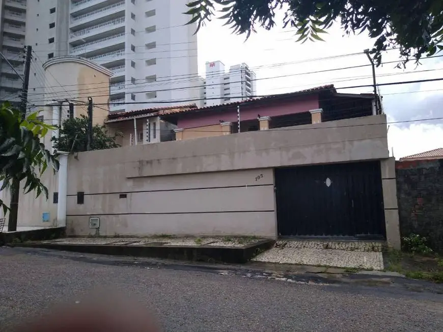 Foto 1 de Casa com 4 Quartos à venda, 300m² em Cocó, Fortaleza