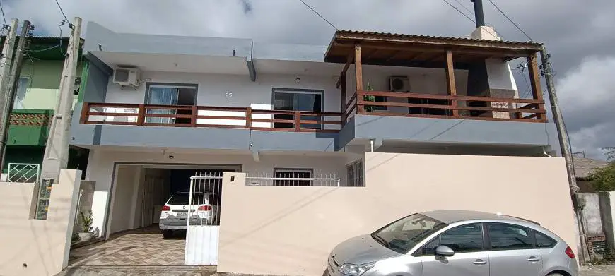 Foto 1 de Casa com 6 Quartos à venda, 260m² em Canasvieiras, Florianópolis
