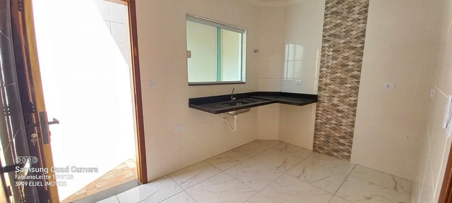 Foto 1 de Casa de Condomínio com 2 Quartos à venda, 60m² em Sítio do Campo, Praia Grande
