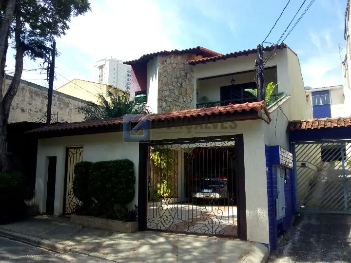 Foto 1 de Sobrado com 3 Quartos à venda, 240m² em Vila Curuçá, Santo André
