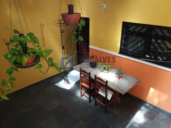 Foto 2 de Sobrado com 3 Quartos à venda, 268m² em Vila Curuçá, Santo André