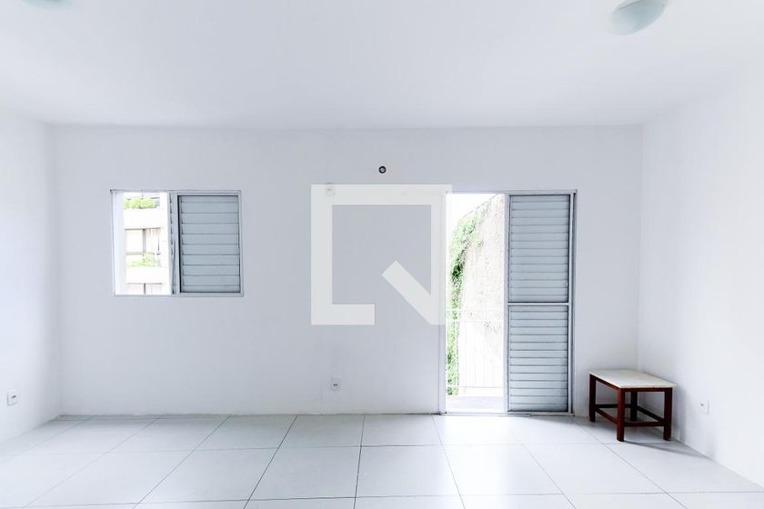 Foto 3 de Apartamento com 1 Quarto para alugar, 32m² em Centro Histórico, Porto Alegre