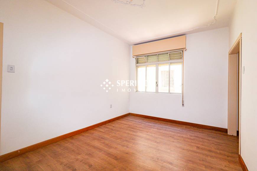 Foto 2 de Apartamento com 2 Quartos para alugar, 46m² em São João, Porto Alegre