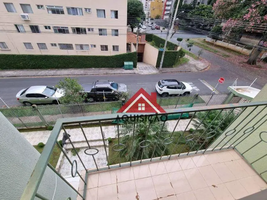 Foto 3 de Apartamento com 2 Quartos à venda, 60m² em Vila Izabel, Curitiba
