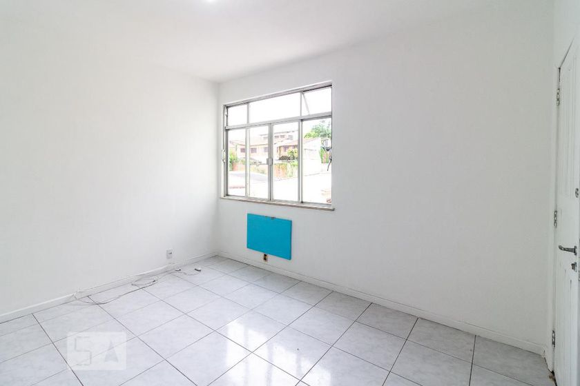 Foto 4 de Apartamento com 2 Quartos para alugar, 73m² em  Vila Valqueire, Rio de Janeiro