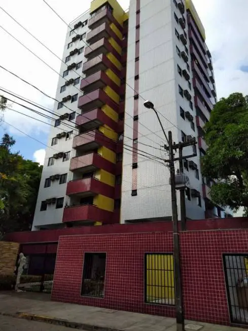 Foto 1 de Apartamento com 3 Quartos para alugar, 74m² em Casa Forte, Recife