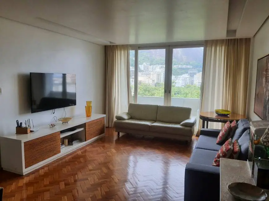 Foto 1 de Apartamento com 3 Quartos à venda, 135m² em Lagoa, Rio de Janeiro