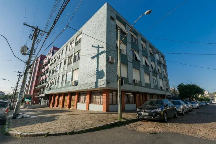 Foto 3 de Apartamento com 3 Quartos à venda, 114m² em Passo da Areia, Porto Alegre