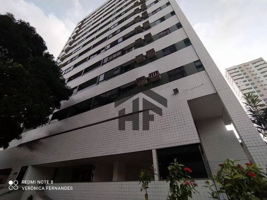 Foto 2 de Apartamento com 3 Quartos para alugar, 89m² em Torre, Recife