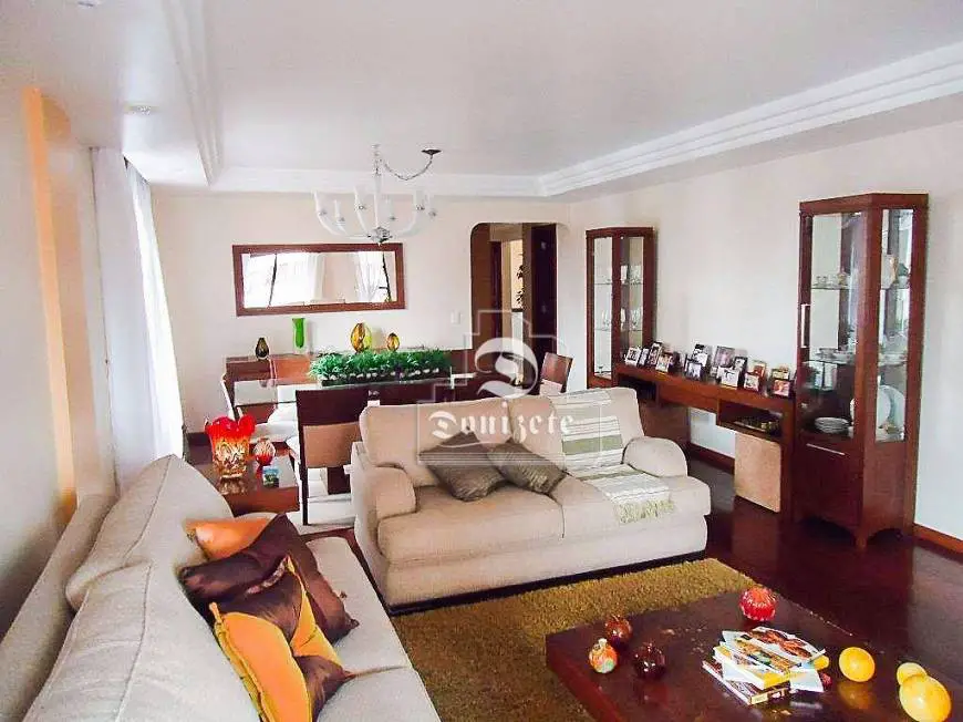 Foto 1 de Apartamento com 3 Quartos à venda, 200m² em Vila Bastos, Santo André