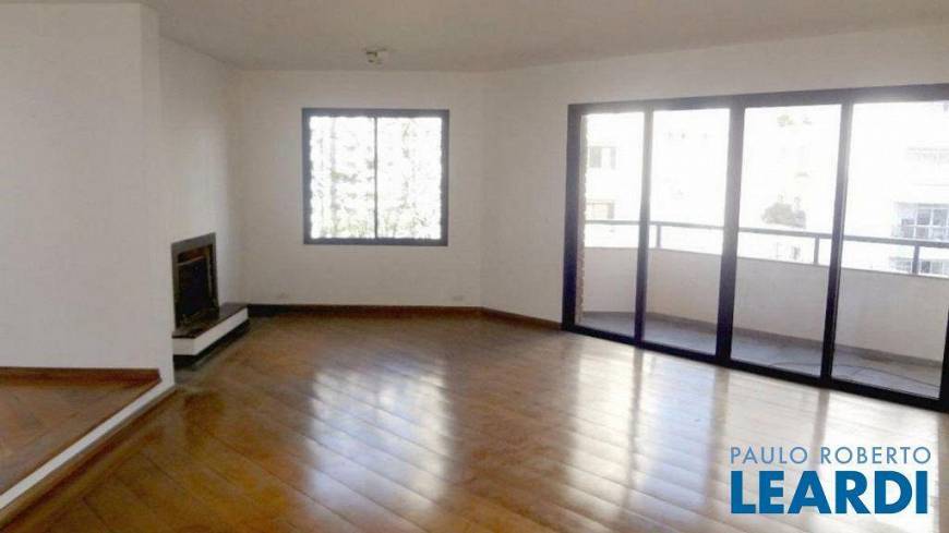 Foto 1 de Apartamento com 4 Quartos à venda, 204m² em Itaim Bibi, São Paulo
