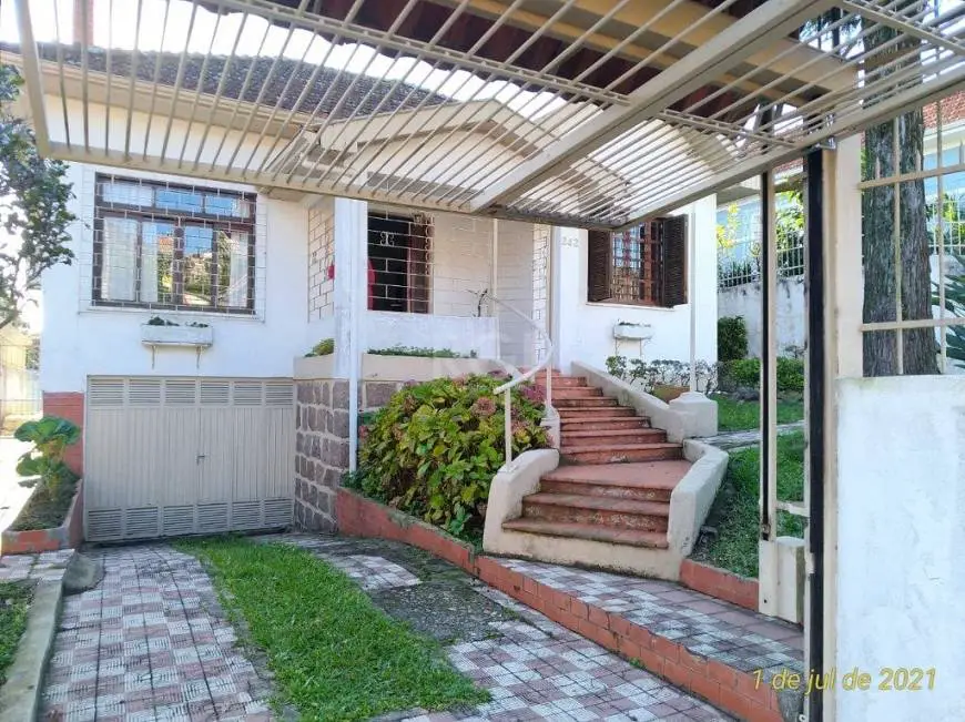 Foto 1 de Casa com 2 Quartos à venda, 190m² em Cascata, Porto Alegre