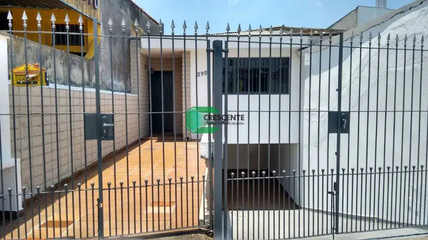 Foto 1 de Casa com 2 Quartos para alugar, 165m² em Vila Assuncao, Santo André