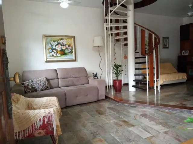 Foto 1 de Casa com 3 Quartos à venda, 196m² em Cascadura, Rio de Janeiro