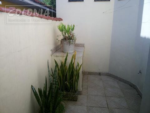 Foto 3 de Sobrado com 3 Quartos à venda, 200m² em Vila Curuçá, Santo André
