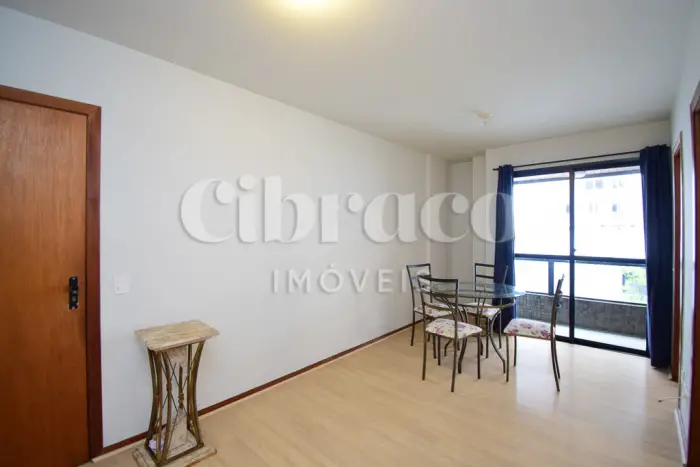 Foto 2 de Apartamento com 1 Quarto para alugar, 37m² em Centro, Curitiba