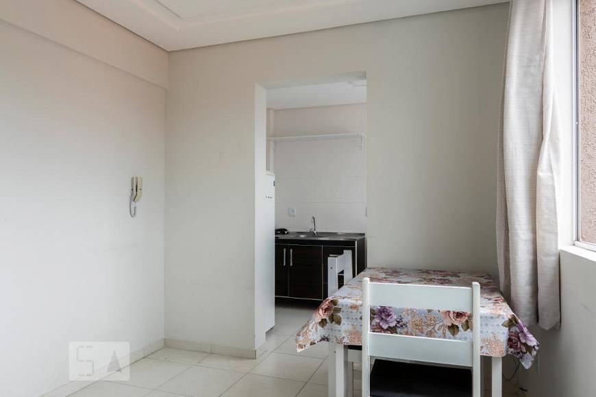 Foto 3 de Apartamento com 1 Quarto para alugar, 40m² em Jardim das Américas, Curitiba