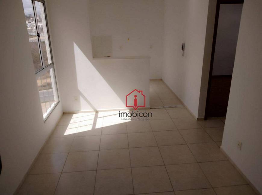 Foto 3 de Apartamento com 2 Quartos para alugar, 50m² em Boa Vista, Vitória da Conquista