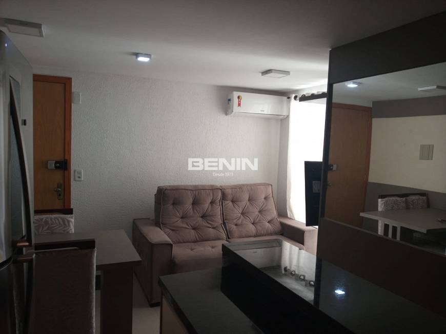 Foto 2 de Apartamento com 2 Quartos à venda, 40m² em Olaria, Canoas