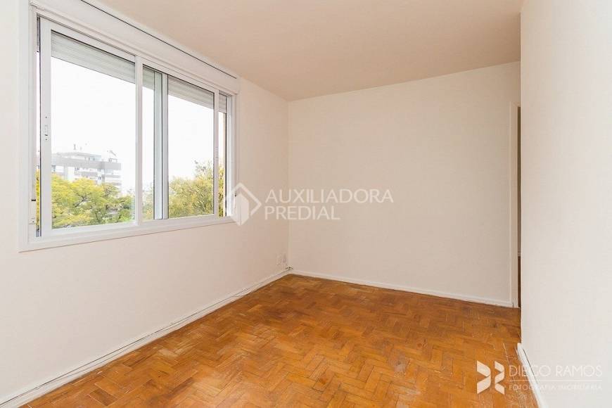 Foto 1 de Apartamento com 2 Quartos para alugar, 49m² em Rio Branco, Porto Alegre